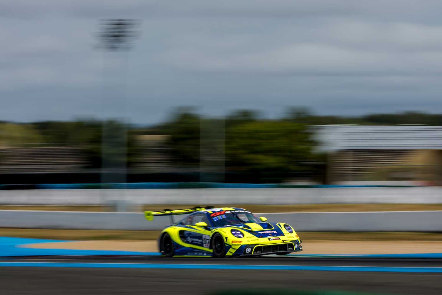 GTWC-Rutronik-Racing-kämpft-in-Valencia-um-Sprint-Cup-Titel