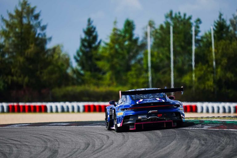 rutronik-racing-team-meisterschaft-barcelona-rennsport